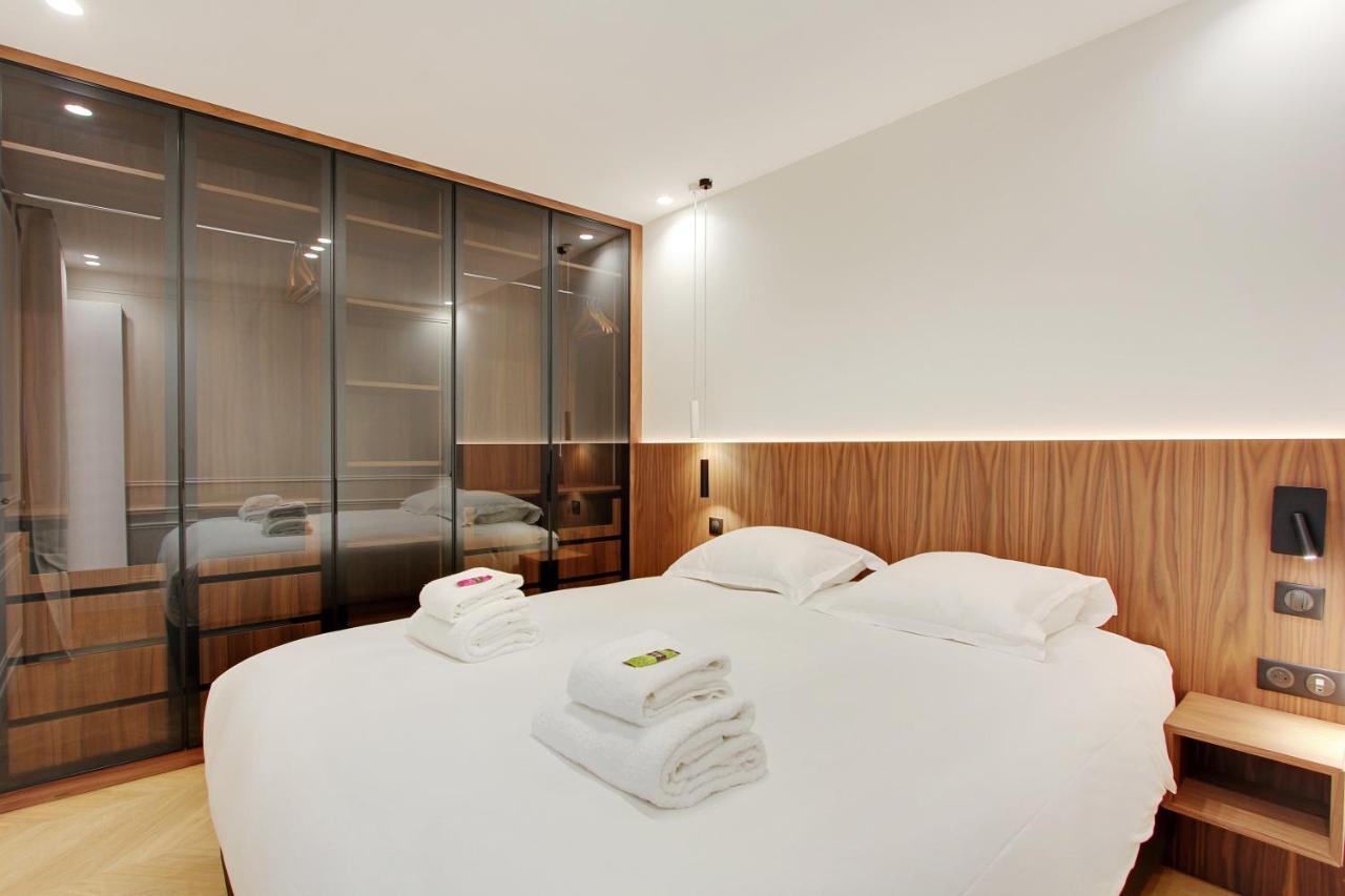 Stunning Apartment With View At The Very Heart Of Париж Екстериор снимка